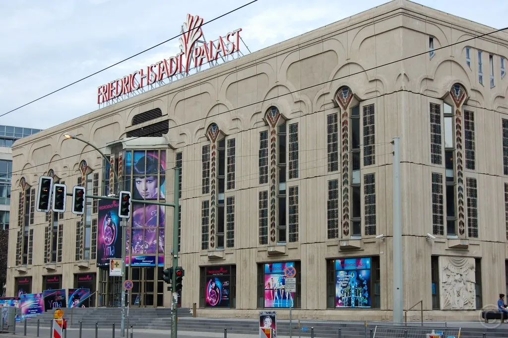 Friedrichstadt-Palast Berlin Tour