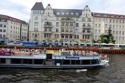 Berlin Schifffahrt Stadtrundfahrt